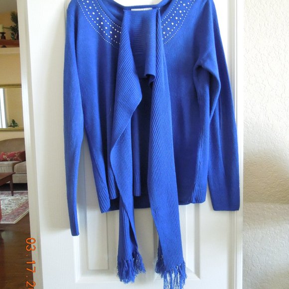 NEW with tag Carolyn Taylor Sweater with removable scarf - Picture 2 of 5